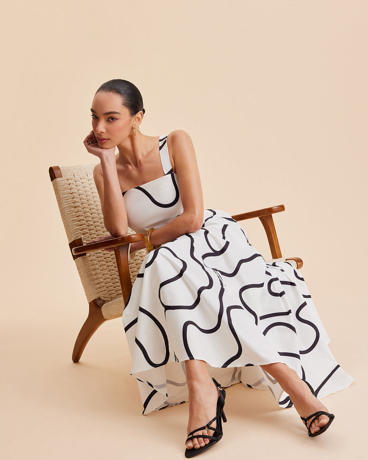 Soyut Desenli Kare Askılı Maxi Elbise