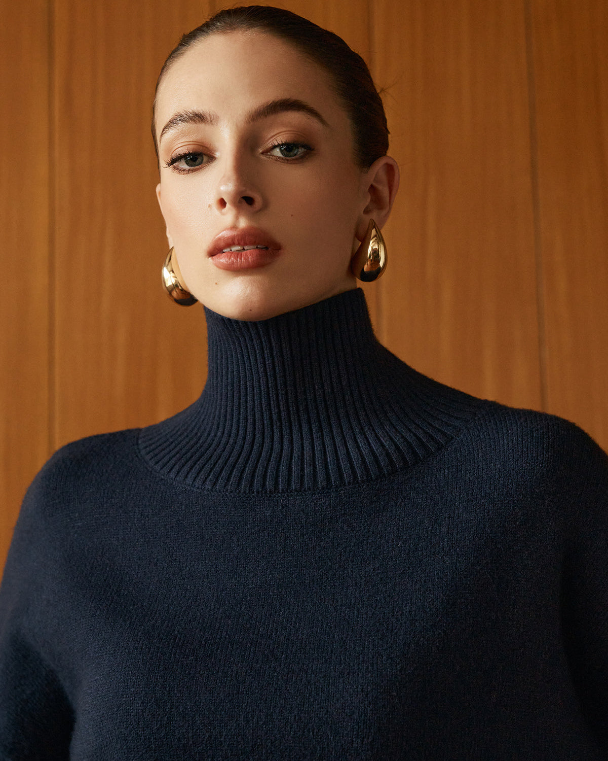 Çok Yönlü Düz Boğazlı Kazak