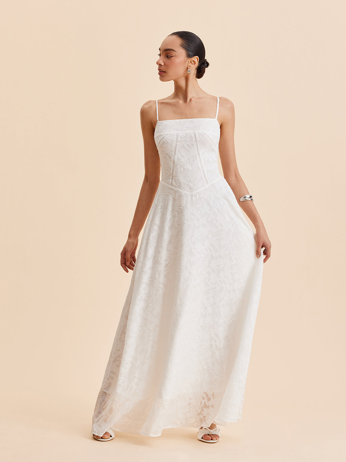 Şifon Çiçek Desenli Dantelli Askılı Elbise