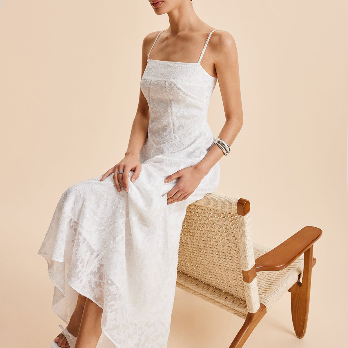 Şifon Çiçek Desenli Dantelli Askılı Elbise