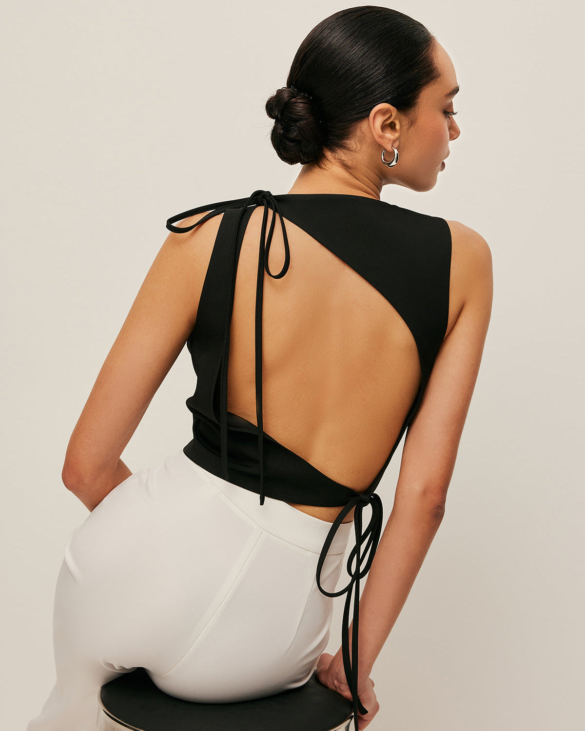 Asimetrik Açık Sırtlı Bağlamalı Üst