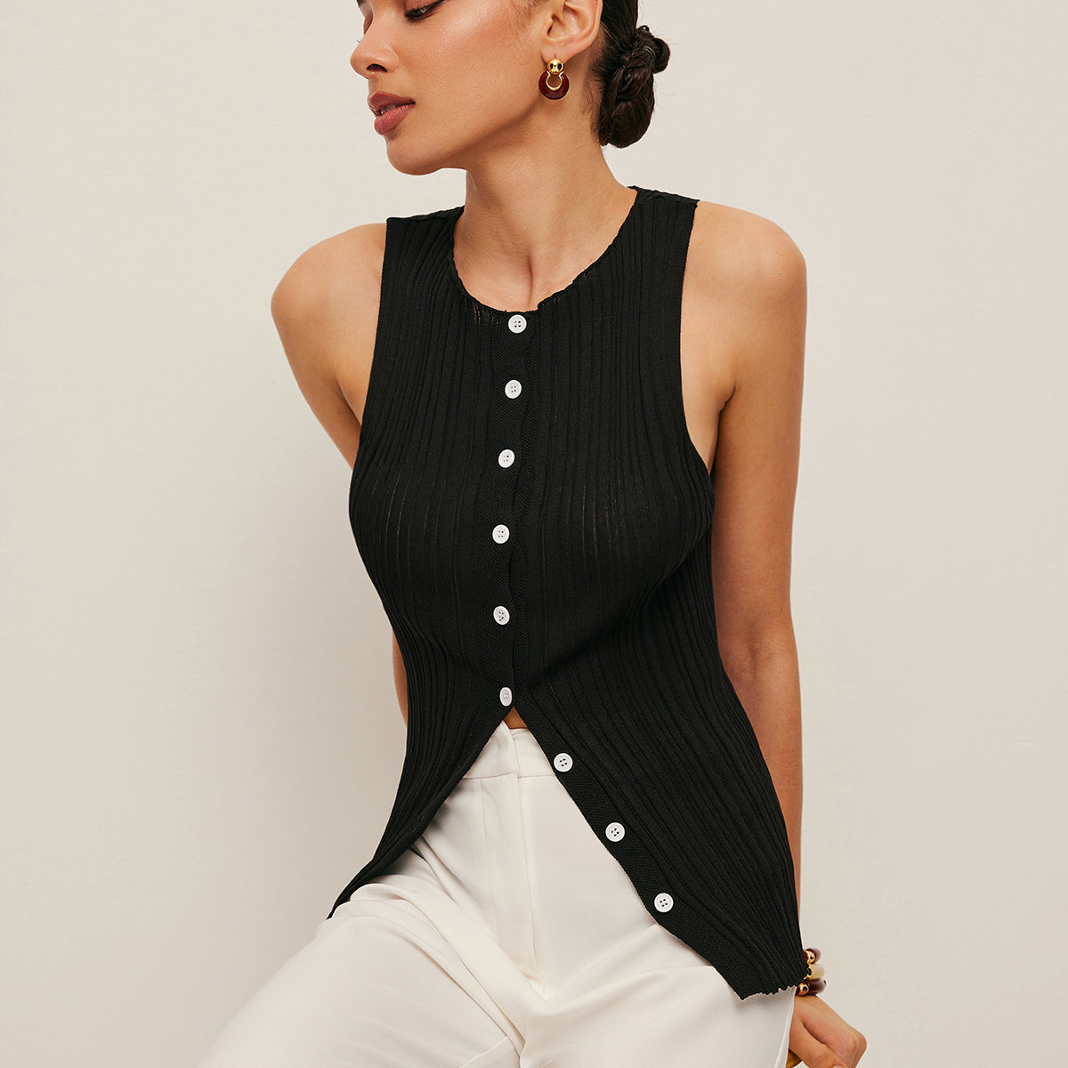 Kolsuz Ribanalı Önden Düğmeli Bluz