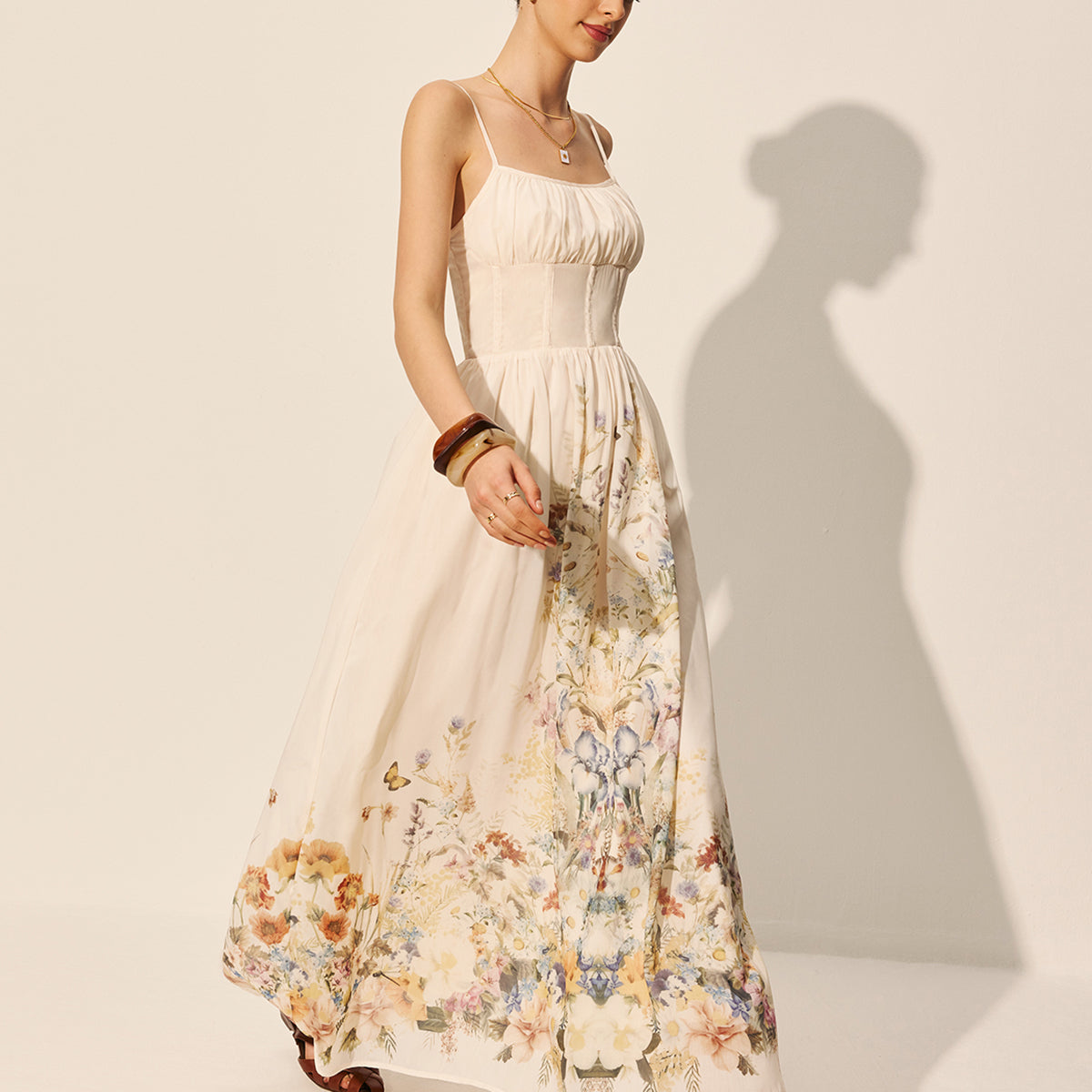 Kare Yaka Çiçek Desenli Elbise