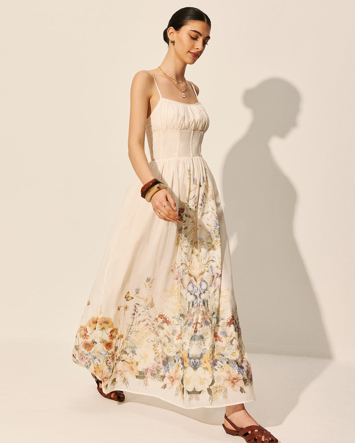 Kare Yaka Çiçek Desenli Elbise