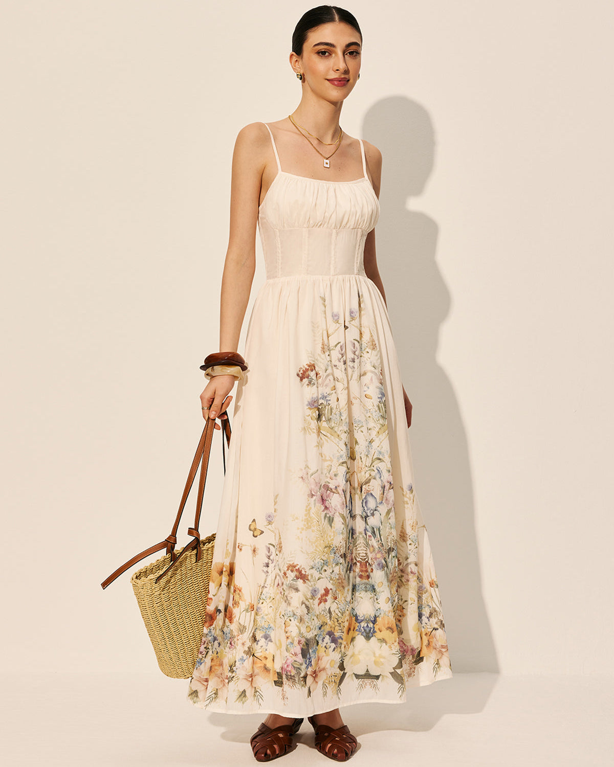 Kare Yaka Çiçek Desenli Elbise