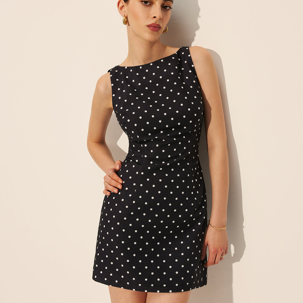 Puantiye Desenli Fermuarlı Bisiklet Yaka Kısa Elbise