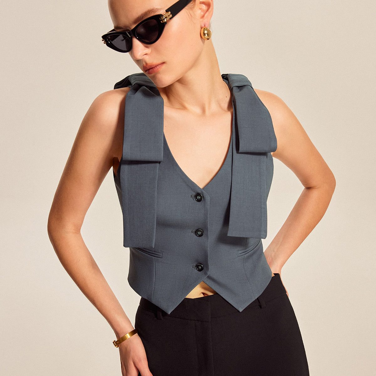 Fiyonk Askılı Kruvaze Yelek