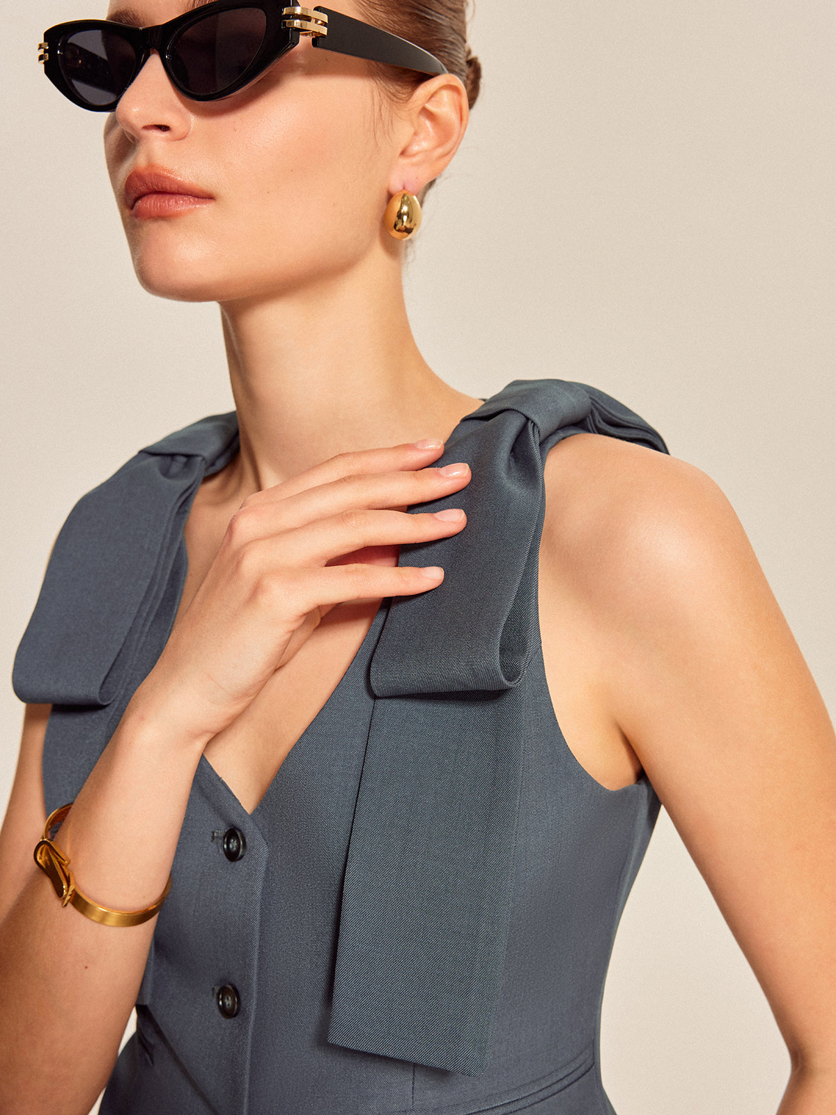 Fiyonk Askılı Kruvaze Yelek