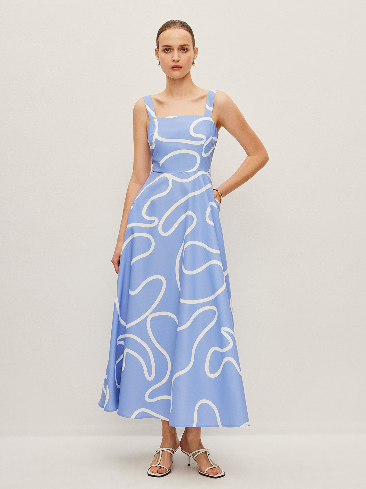 Soyut Desenli Kare Askılı Maxi Elbise