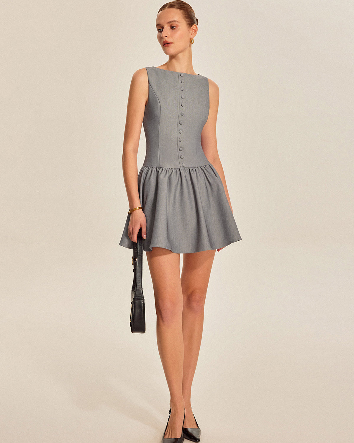 Önden Düğmeli Pileli Kolsuz Elbise