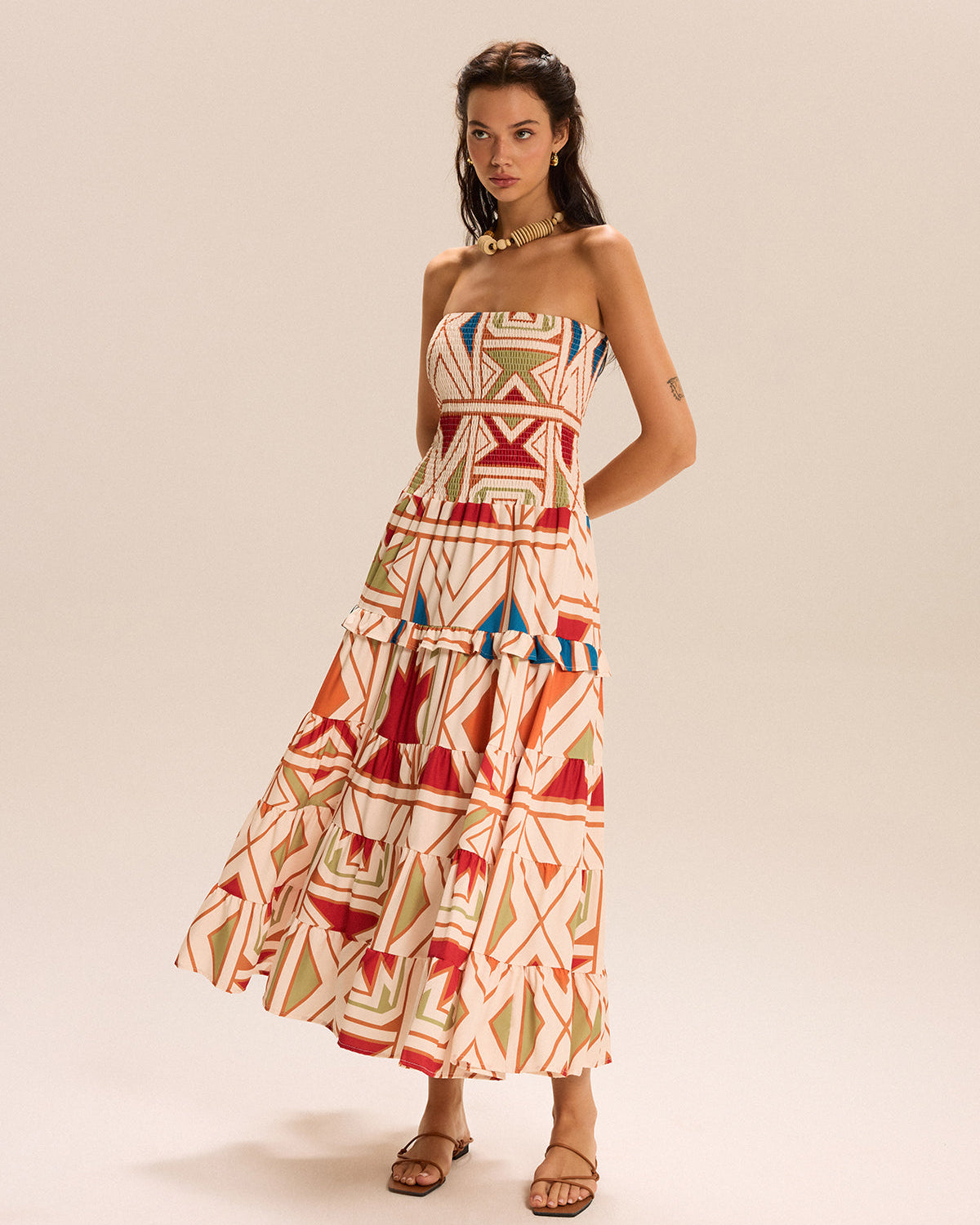 Renk Bloklu Straplez Katmanlı Uzun Elbise