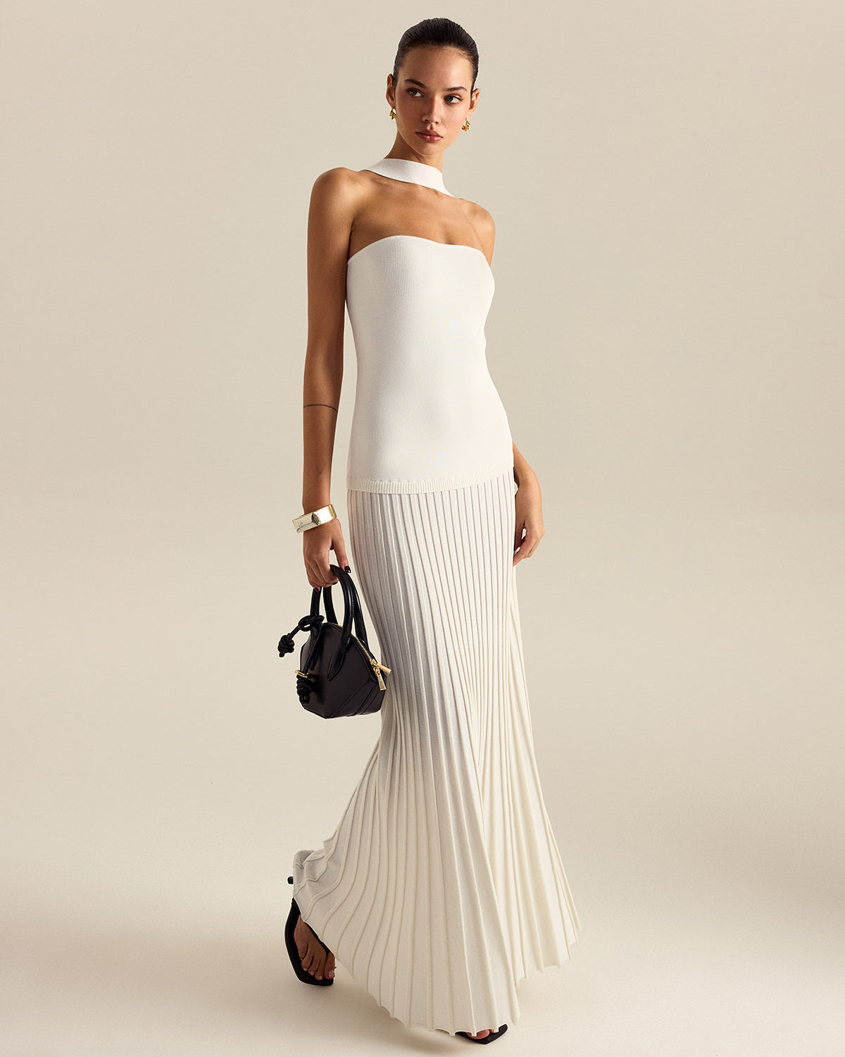 Halter Yaka Pileli Uzun Elbise