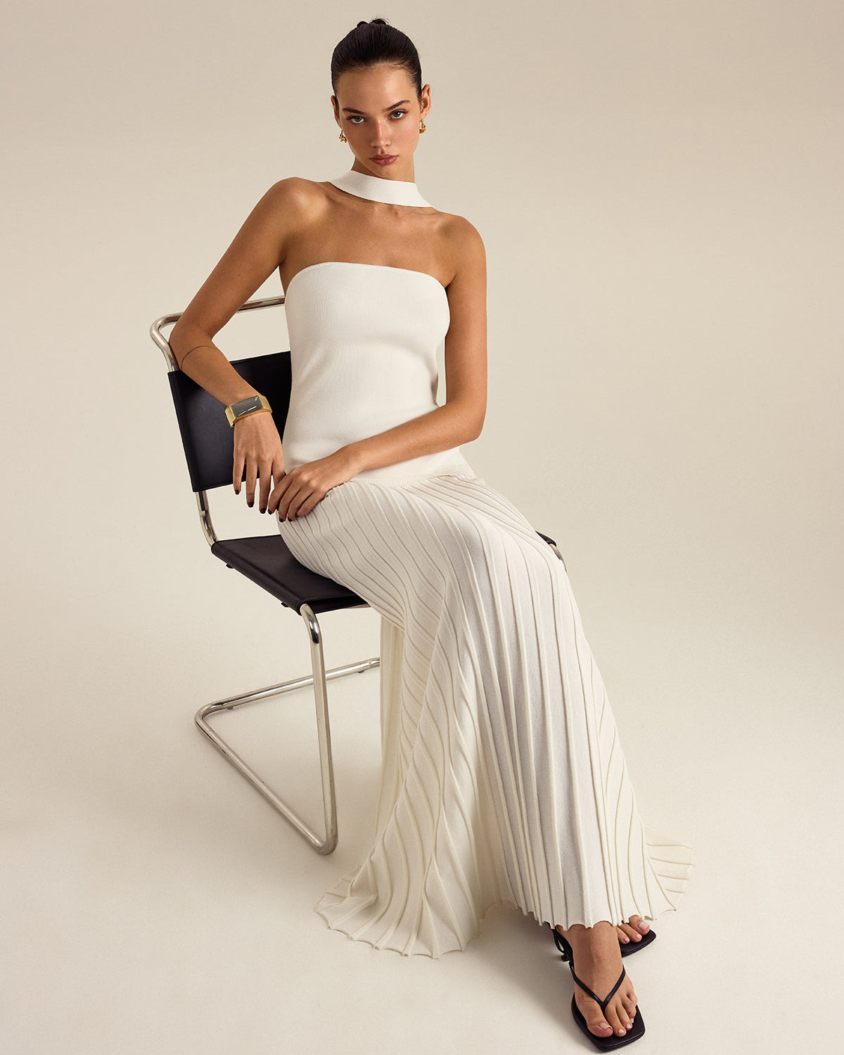 Halter Yaka Pileli Uzun Elbise