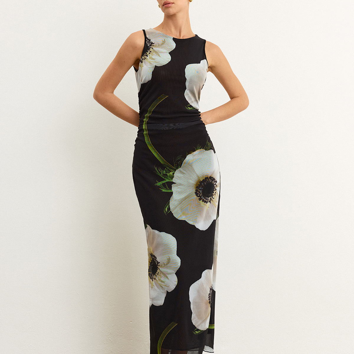 Şeffaf Çiçek Desenli Uzun Elbise