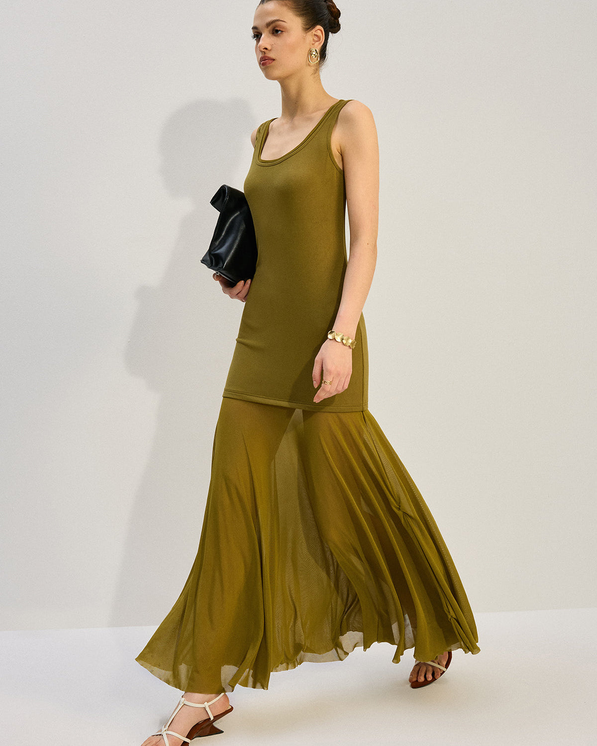 Kolsuz Şeffaf Panelli Uzun Elbise