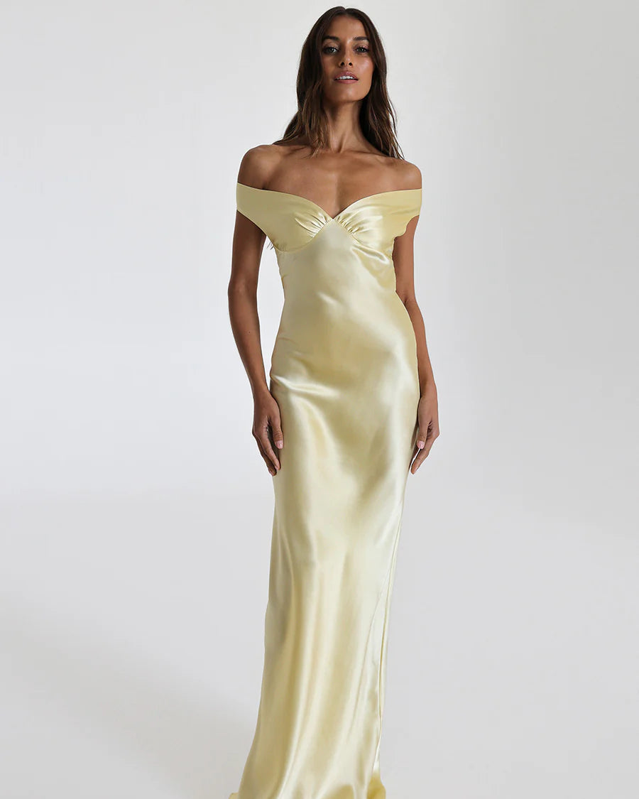 Örme Düşük Sırt Uzun Elbise