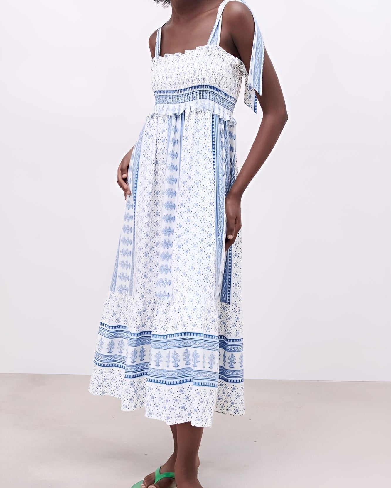 Helga Baskılı Büzgülü Askılı Midi Elbise