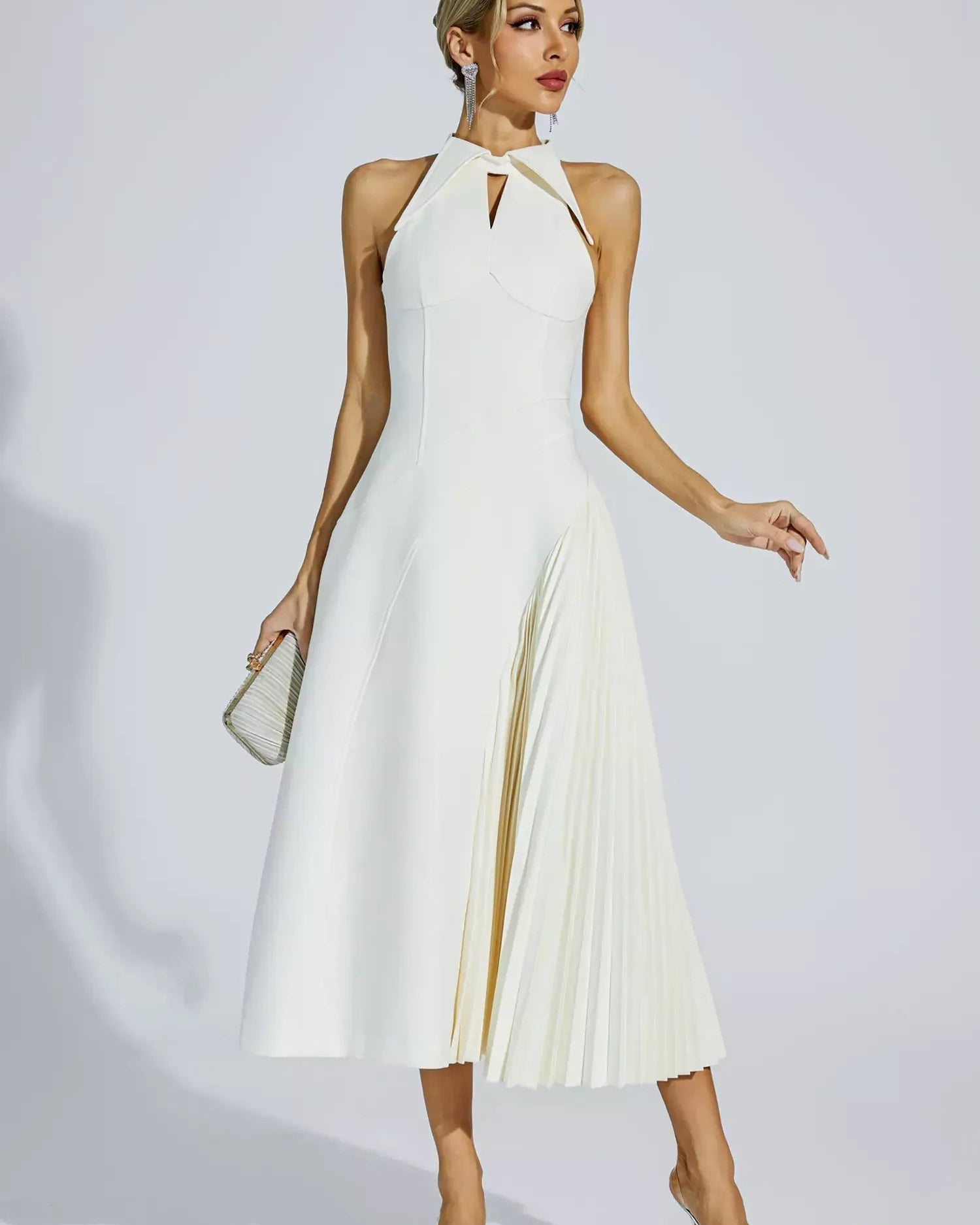 Krem Fırfırlı Kolsuz Uzun Elbise