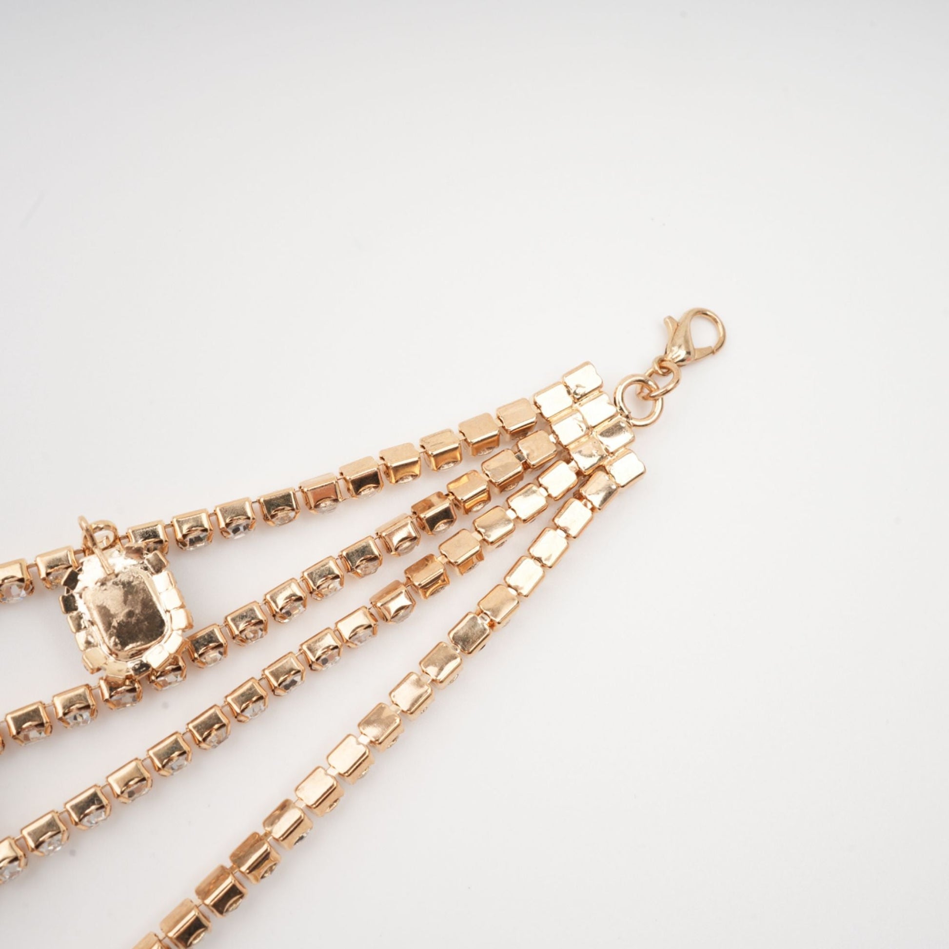 Frederica sıralı kristal kolye