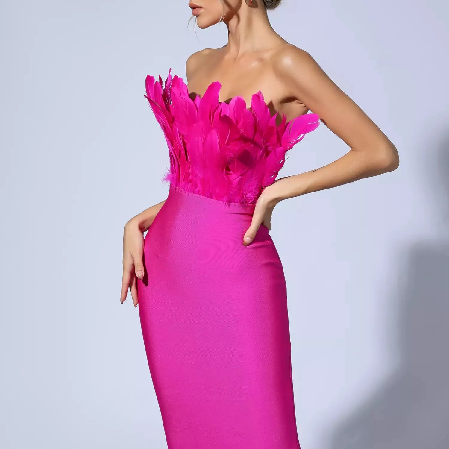 Elianna Pembe Tüy Midi Elbise