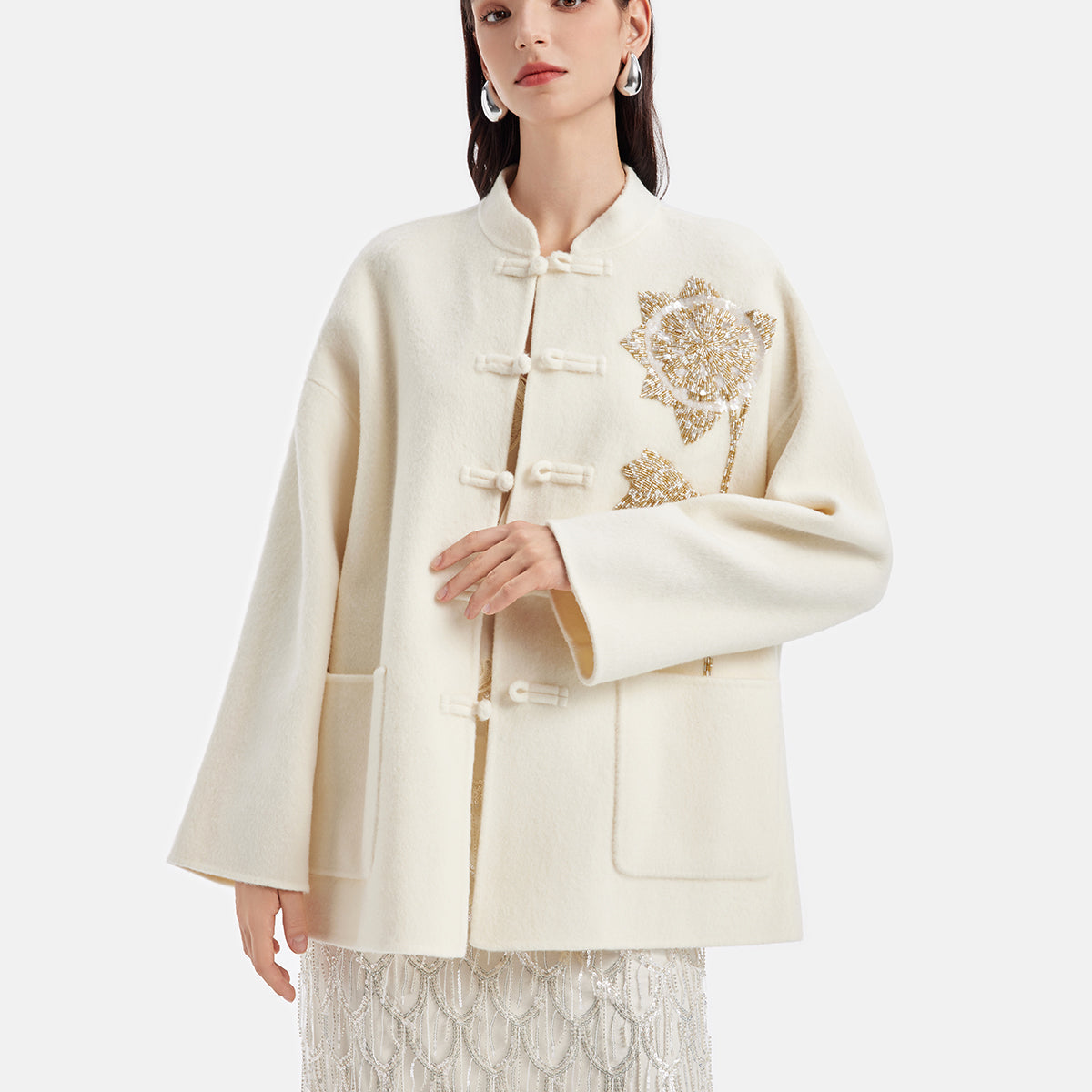 Şık Nakışlı Uzun Kollu Ceket