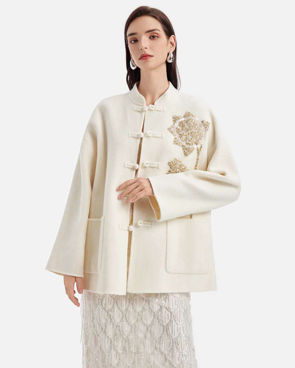 Şık Nakışlı Uzun Kollu Ceket