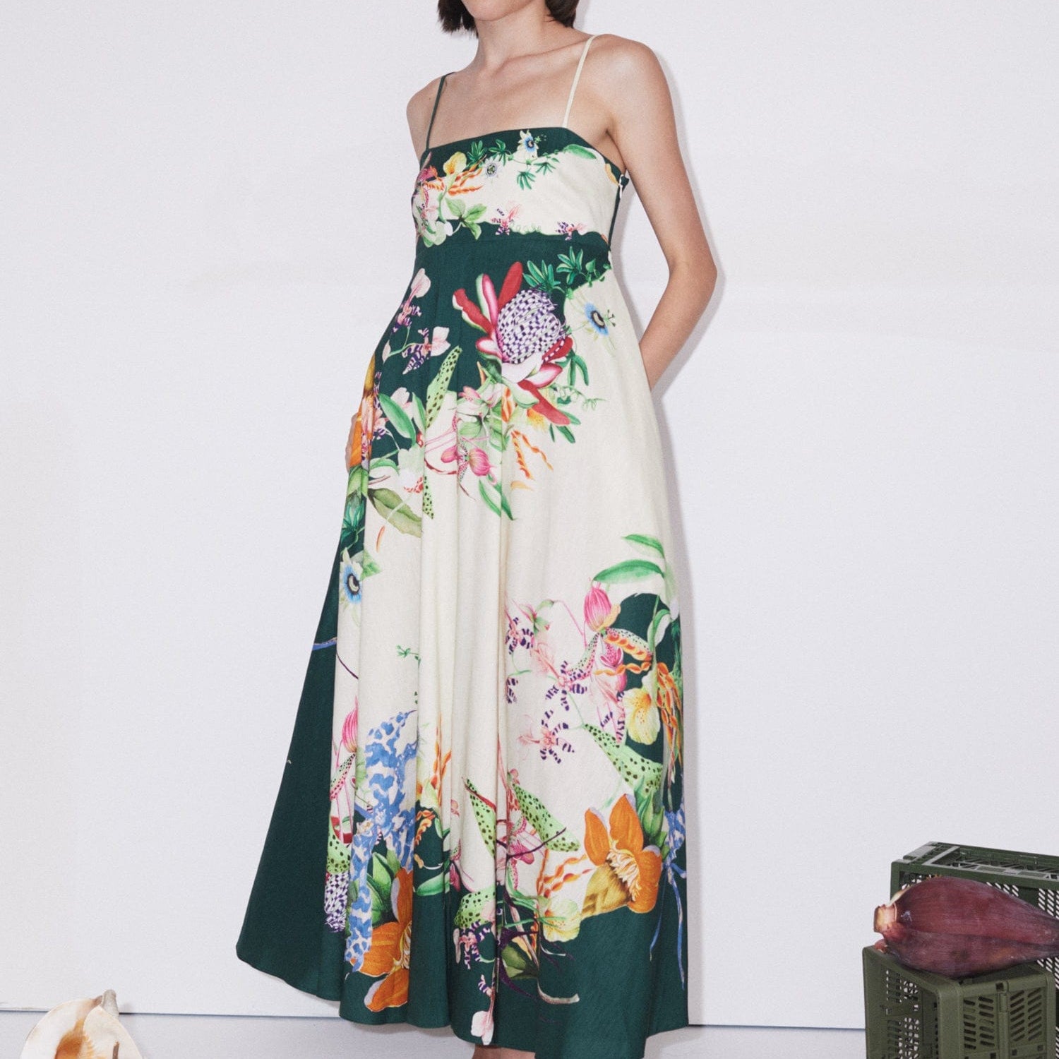 Florama Tropikal Desenli Askılı Elbise