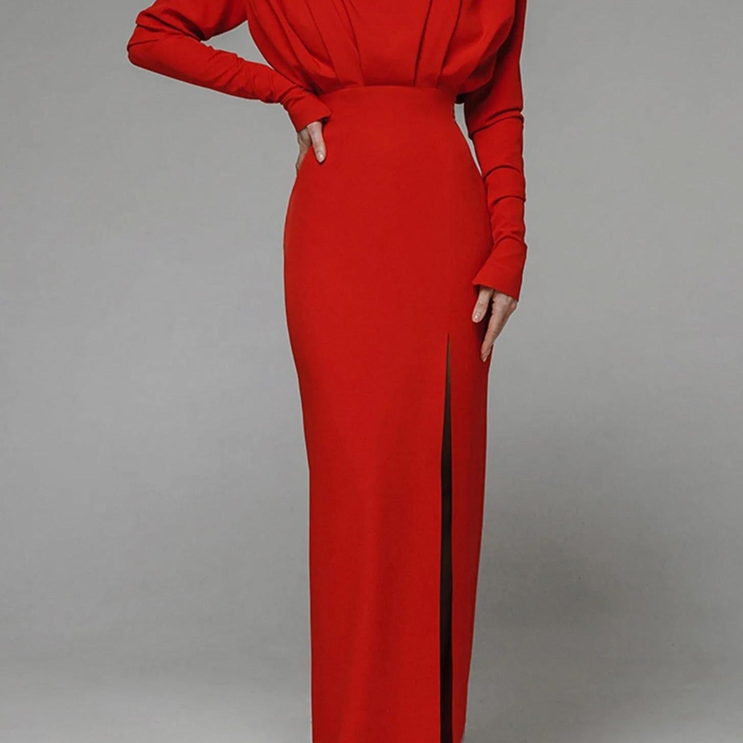 Novia Uzun Kollu Yüksek Bölünmüş Maxi Elbise