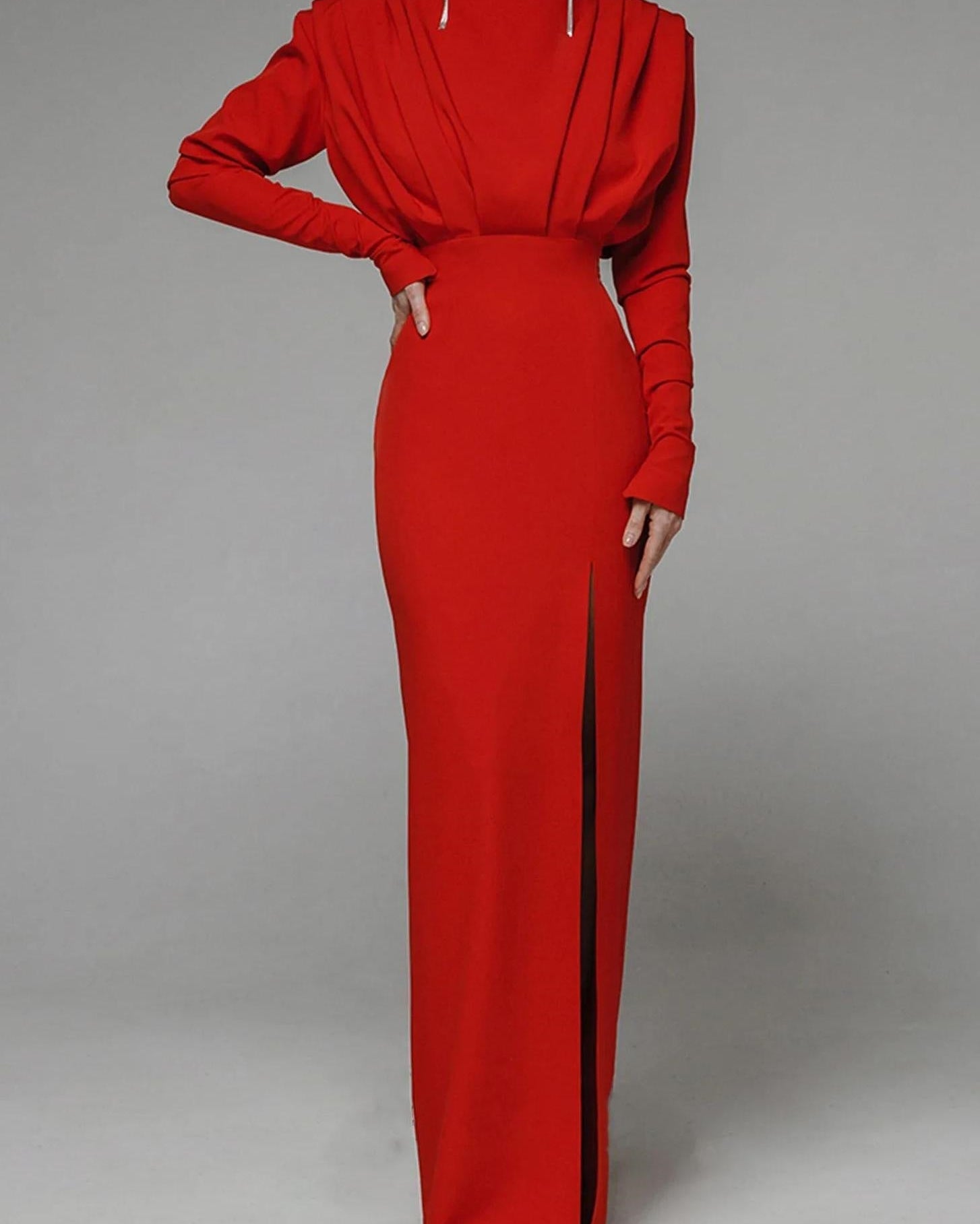 Novia Uzun Kollu Yüksek Bölünmüş Maxi Elbise