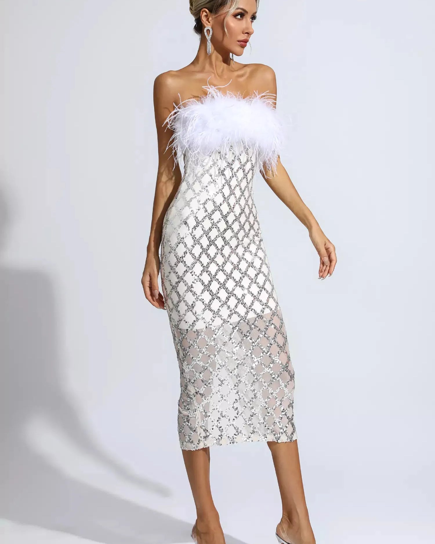 Kayleigh Beyaz Tüy Payet Midi Elbise