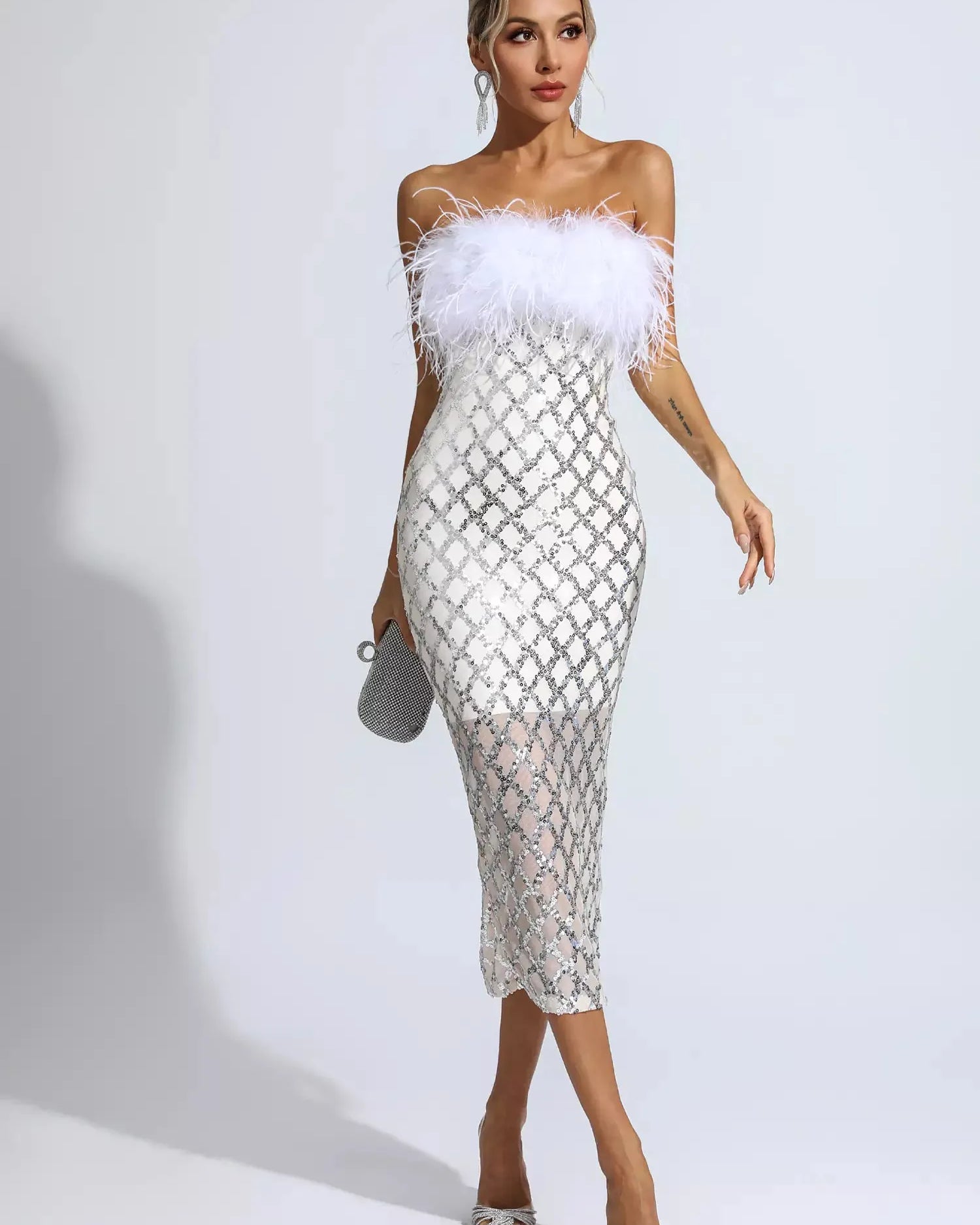 Kayleigh Beyaz Tüy Payet Midi Elbise