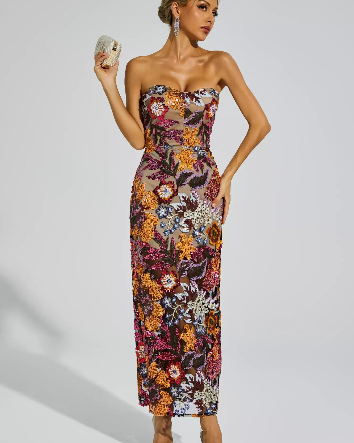 Leanna Kırmızı Çiçek İşlemeli Uzun Elbise