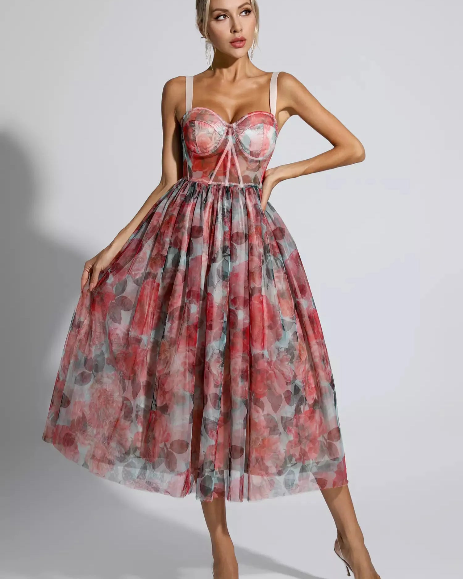 Lirik Kırmızı Çiçekli Maxi Elbise