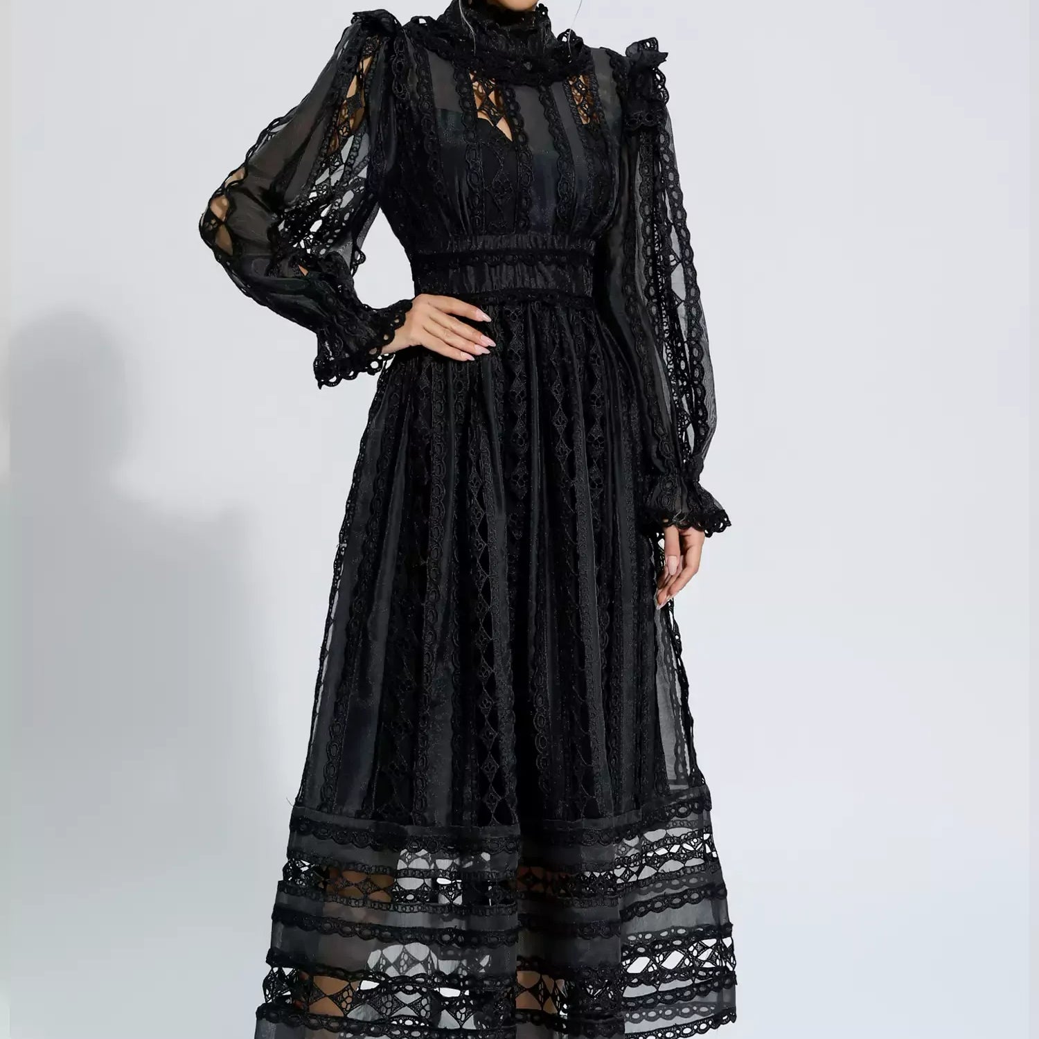 Mariam Siyah İçi Boş Dantel Uzun Kollu Maxi Elbise