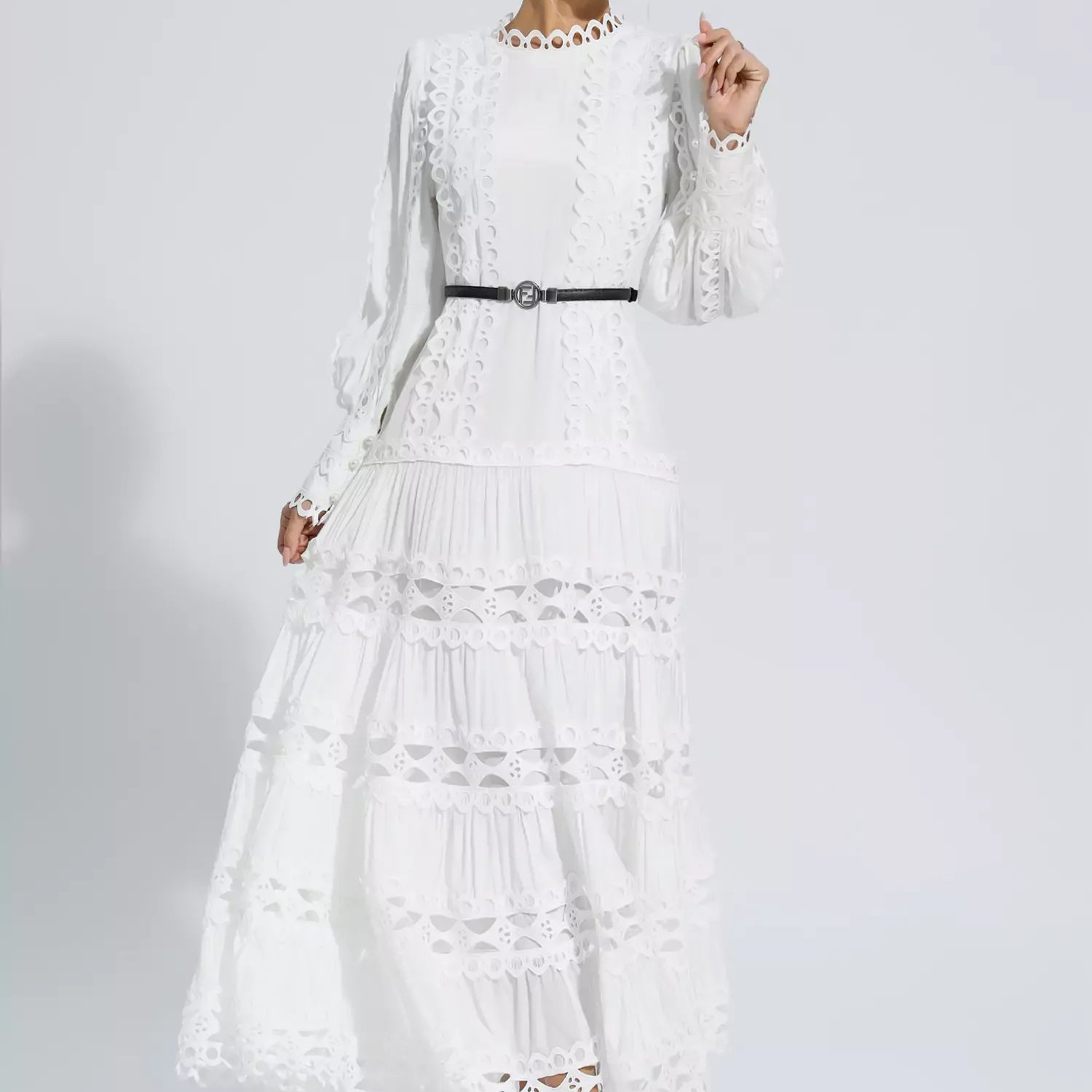 Mikayla Beyaz Derin Fırfırlı Uzun Elbise