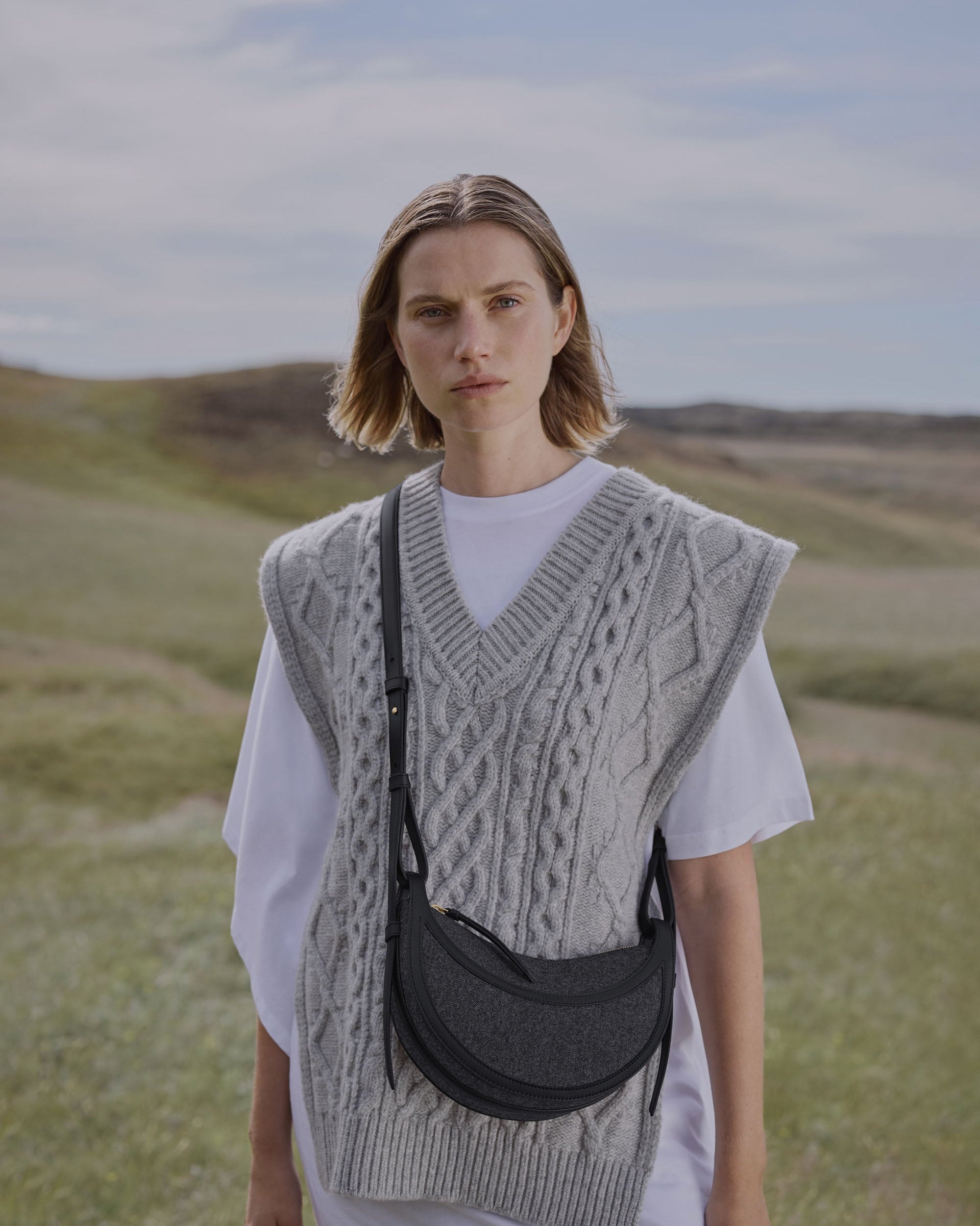 Avelin Omuz Çantası - Siyah