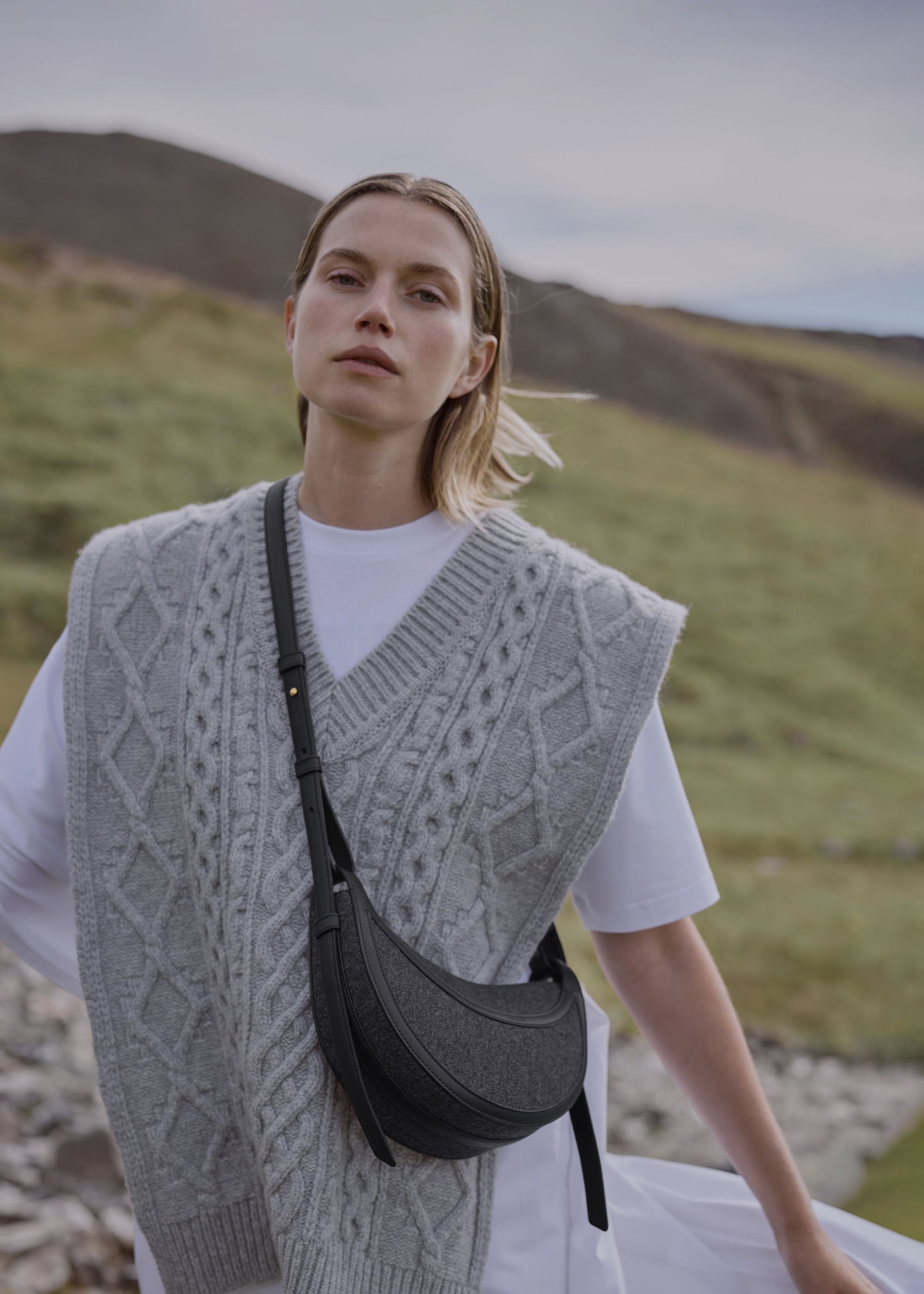 Avelin Omuz Çantası - Siyah