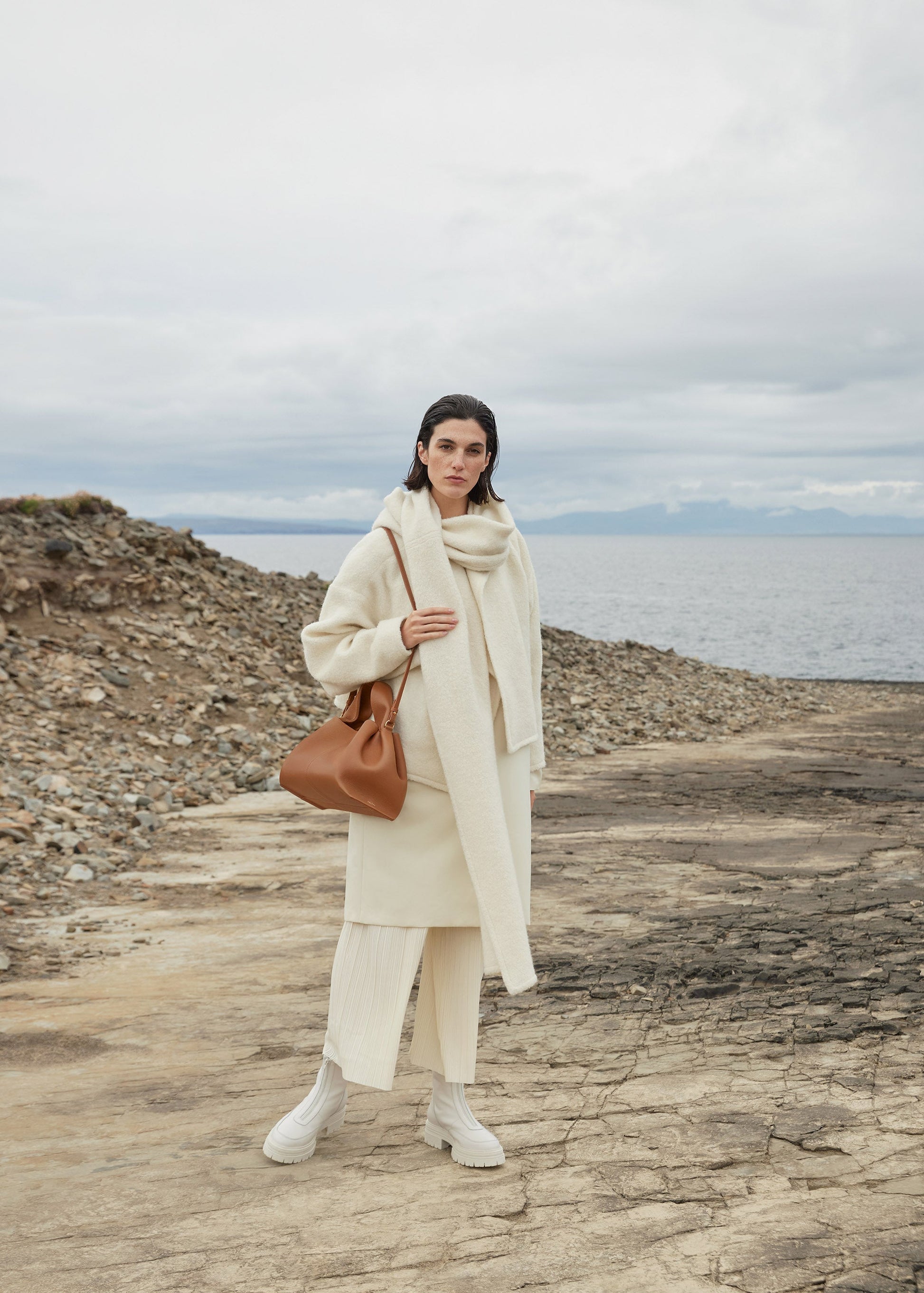 Minoa El Çantası - Taba