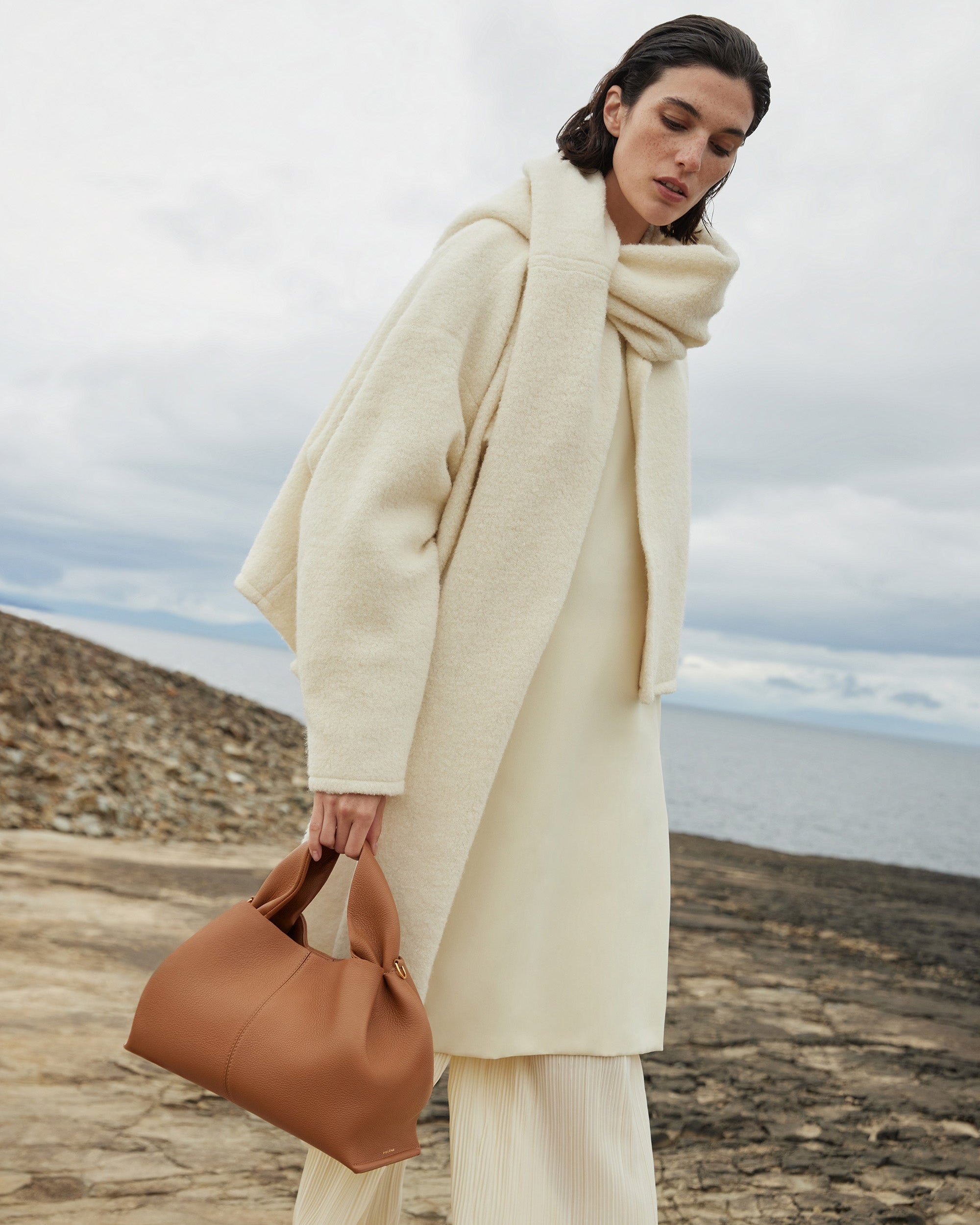 Minoa El Çantası - Taba