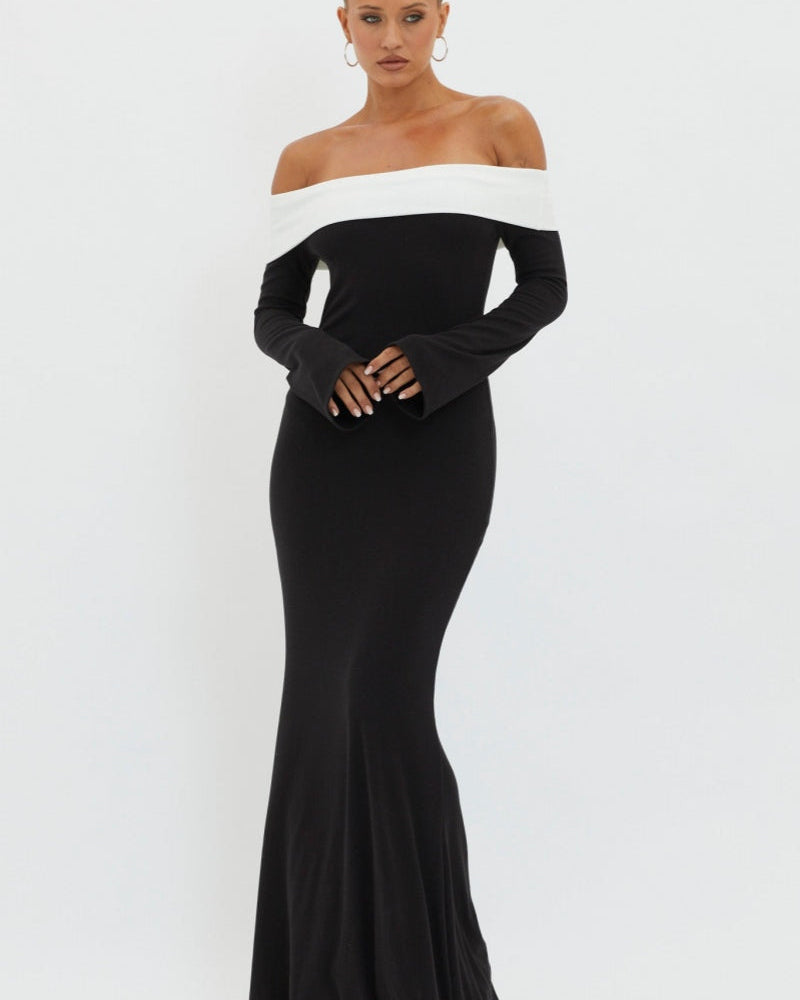 Aeris Omuzları Açık Uzun Örgü Elbise