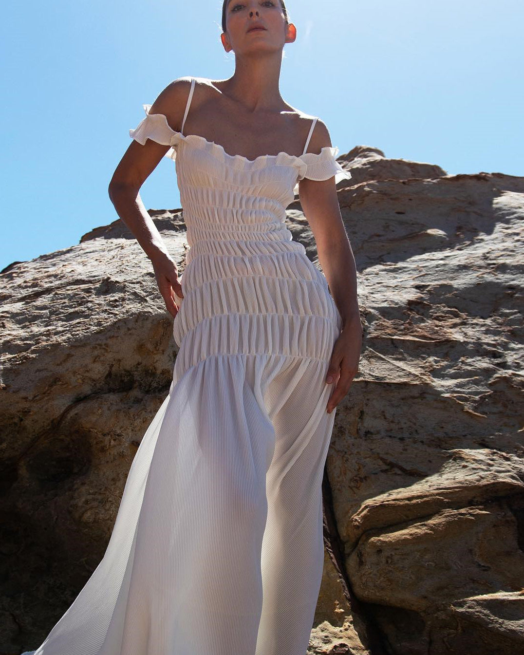 Lindsay Düşük Omuz Fırfırlı Maxi Elbise