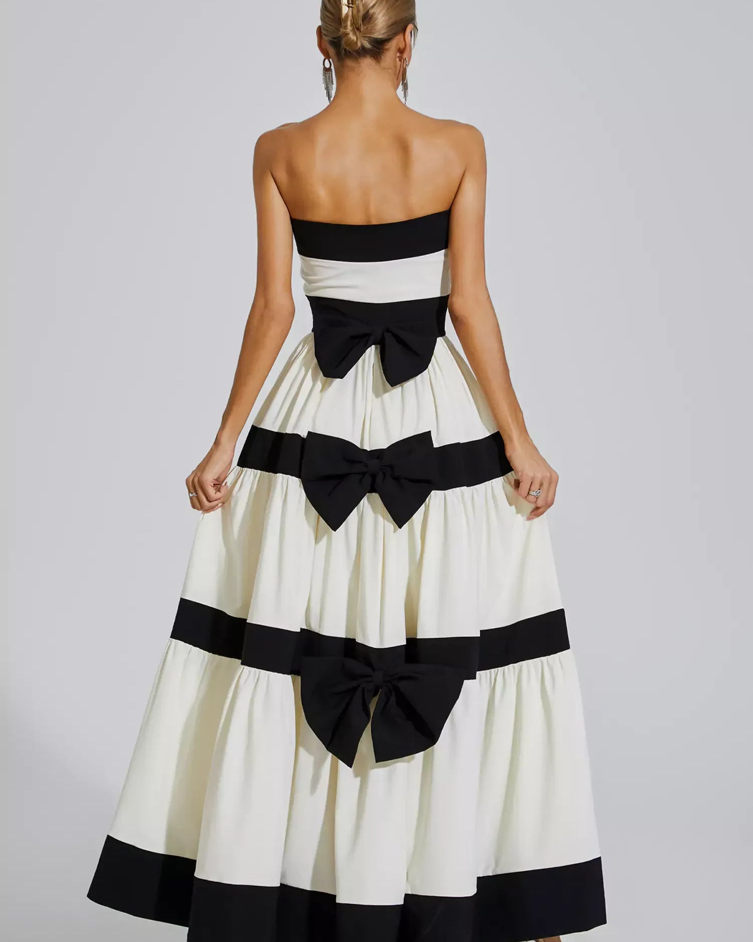 Valery Beyaz Çizgili Fiyonklu Uzun Elbise