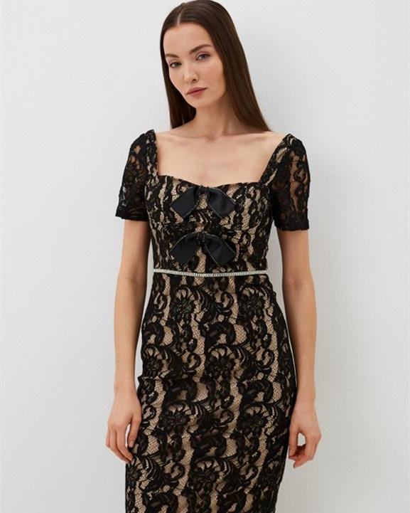 Amanda İşlemeli Dantel Fiyonklu Maxi Elbise
