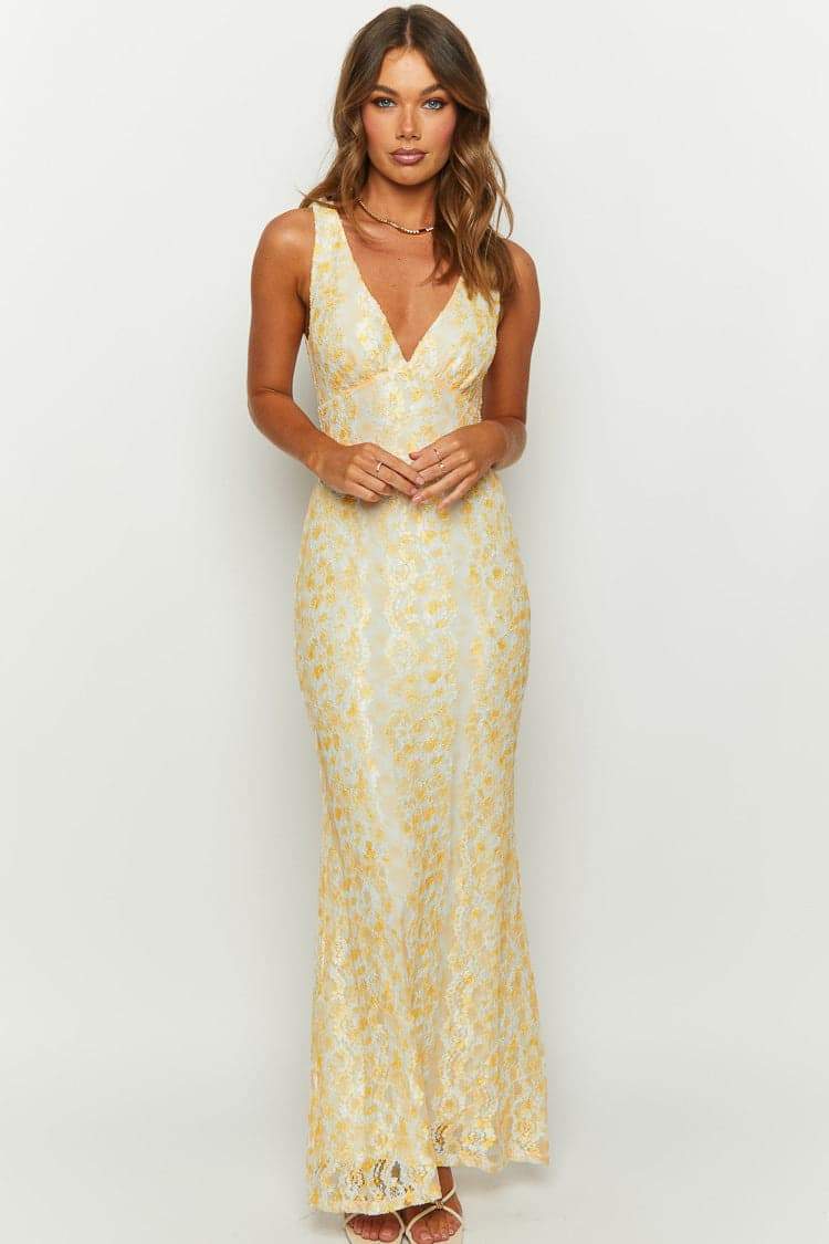 Amelia İşlemeli Dantelli Sırtı Açık Uzun Elbise