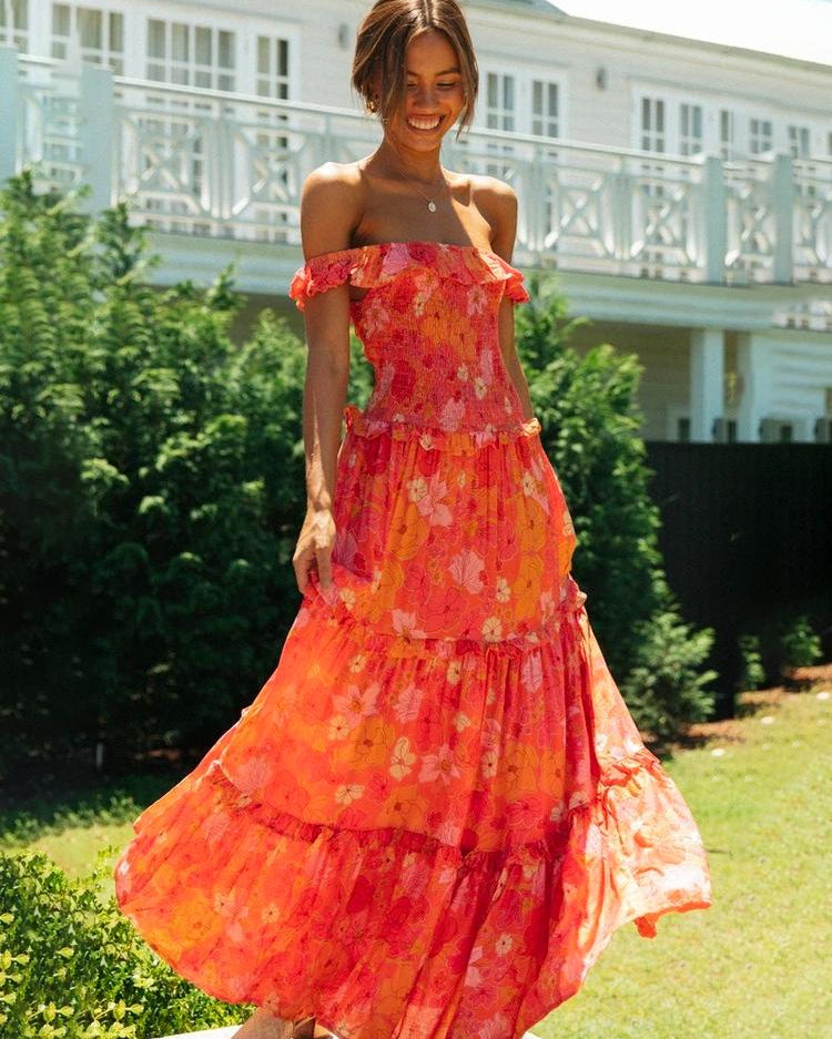 Nisan Ayı Baskılı Omuzu Büzgülü Büzgülü Uzun Elbise