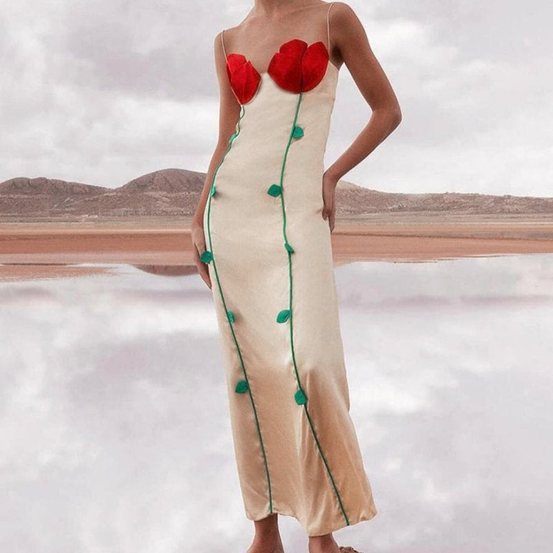 Belle Gül Detaylı Yüksek Yırtmaçlı Maxi Elbise