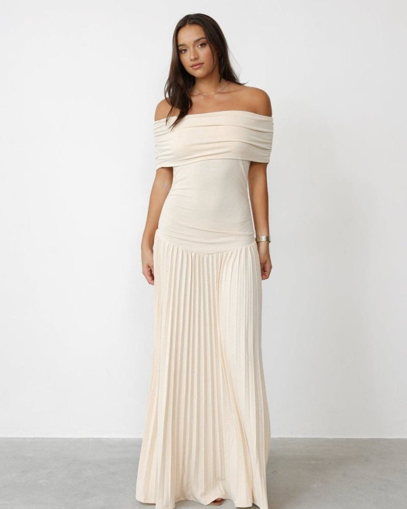 Beryl Düşük Omuz Piliseli Maxi Elbise