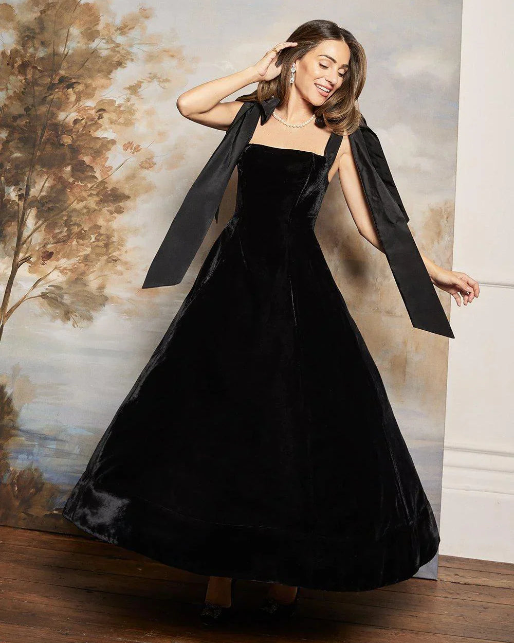 Kadife Straplez Fiyonk Midi Elbise