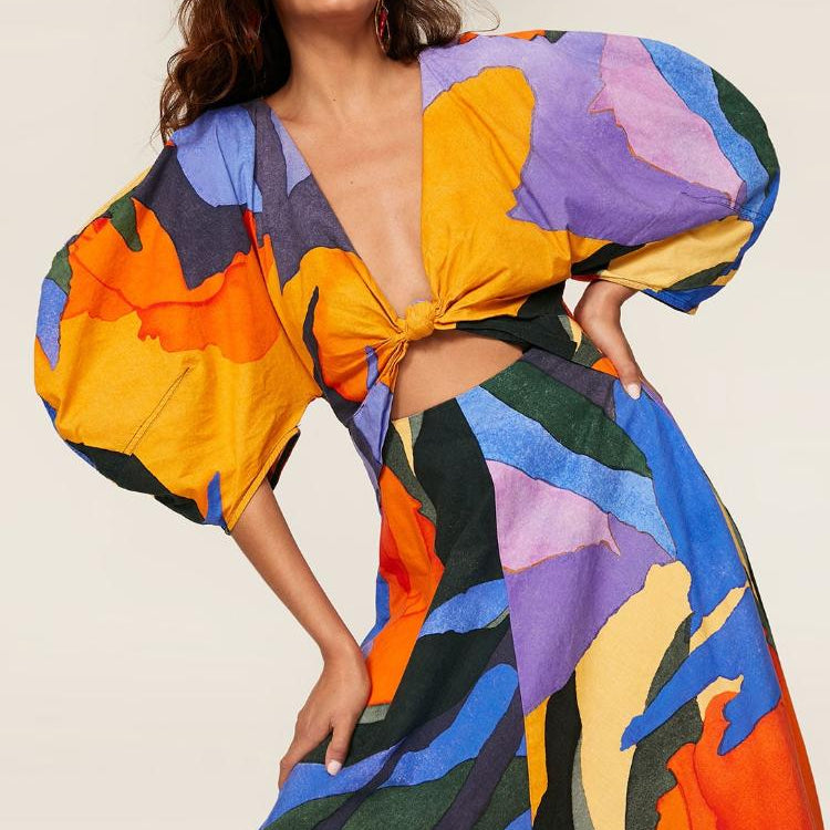 Chaya Baskılı V Yaka Cut-Out Flare Maxi Elbise