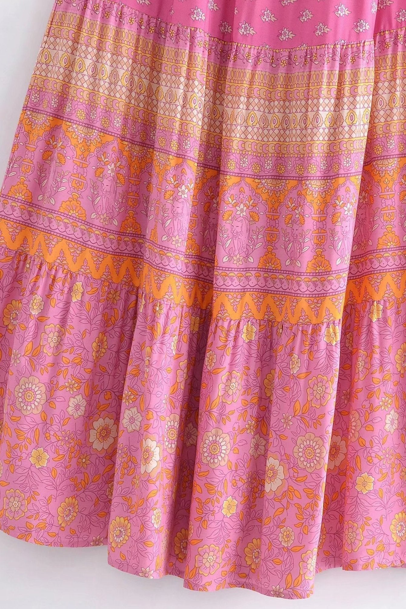 Damla Baskılı Büzgülü Boyundan Bağlamalı Slip Maxi Elbise